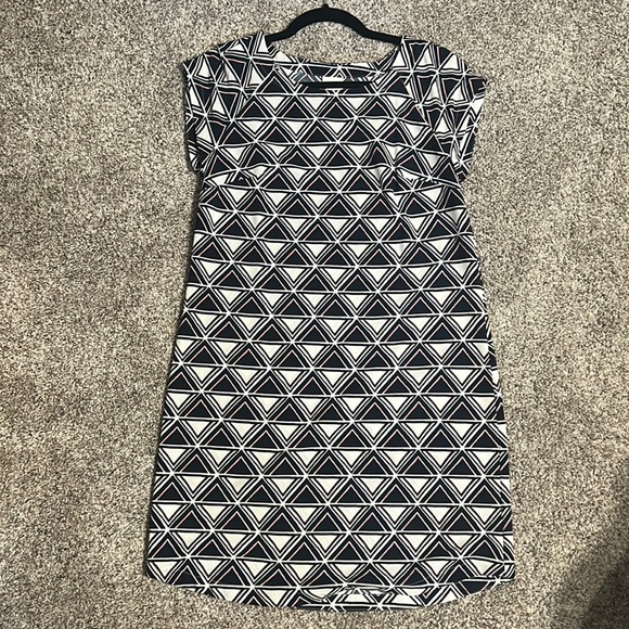 Merona Dresses & Skirts - Short sleeve light weight dress